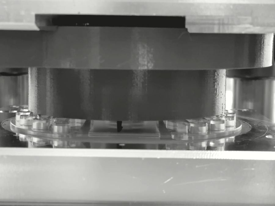 Compression test rig used in medical device validation